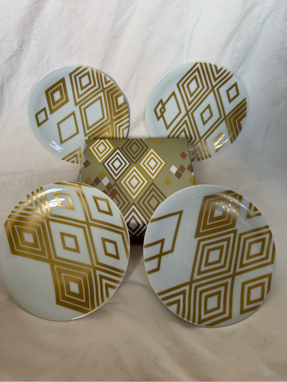 Starbucks x Rosanna 2013 Gold Geometric Holiday Plate Set NIB (4 Plates per Set)